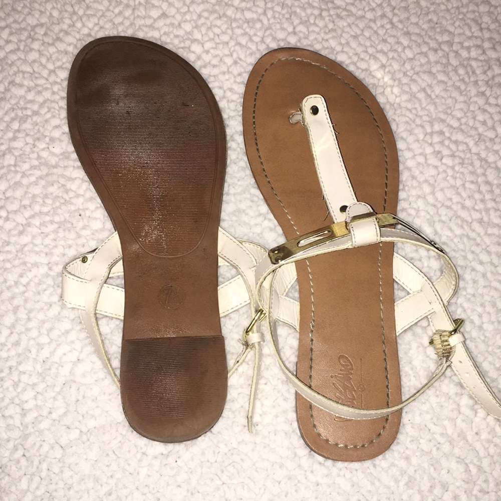 sandals - Picture 3 of 3